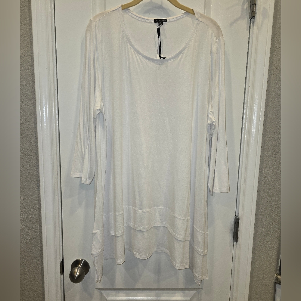 Coco + Carmen White Tunic Top with Asymetrical Double layer Hem Women's XXL NWT